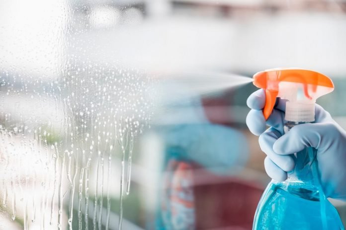 Window Cleaning Tips in a Budget