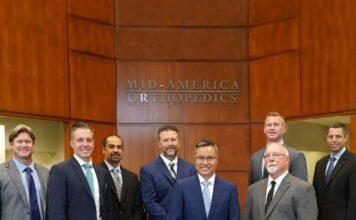 How Orthopedic Doctors Help to Keep People Healthy and Happy team-photo-edit-no-wingate-taller4-1024x1024